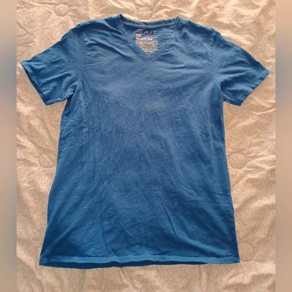 🍒 The Rail Blue Short Sleeve V Neck T-Shirt - Picture 1 of 4